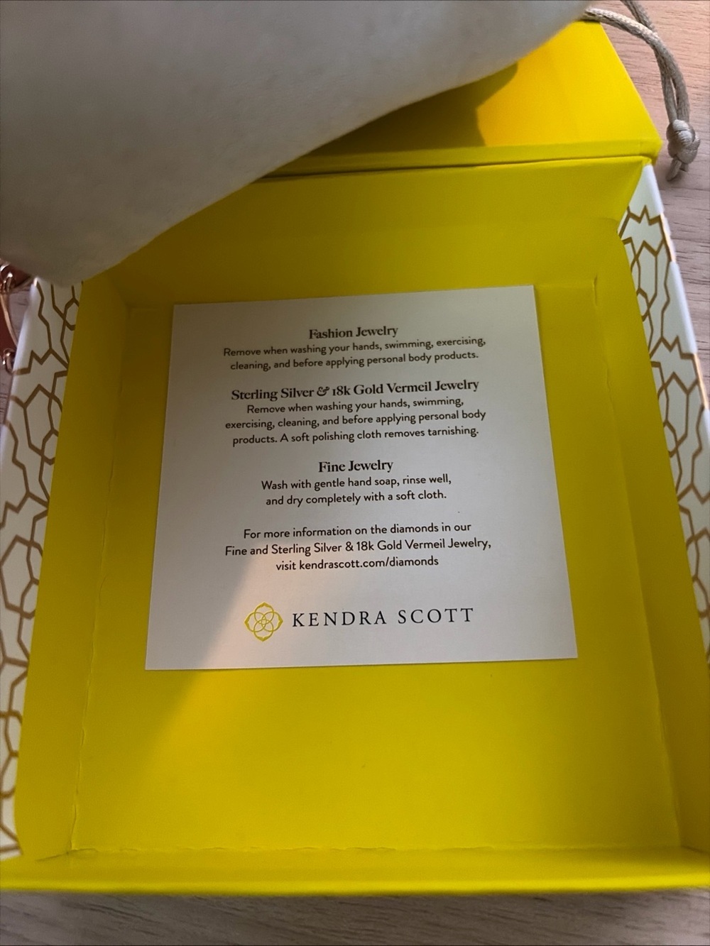 Kendra Scott Lori Rose Gold Statement Necklace Gold over Brass NWT - Picture 3 of 5